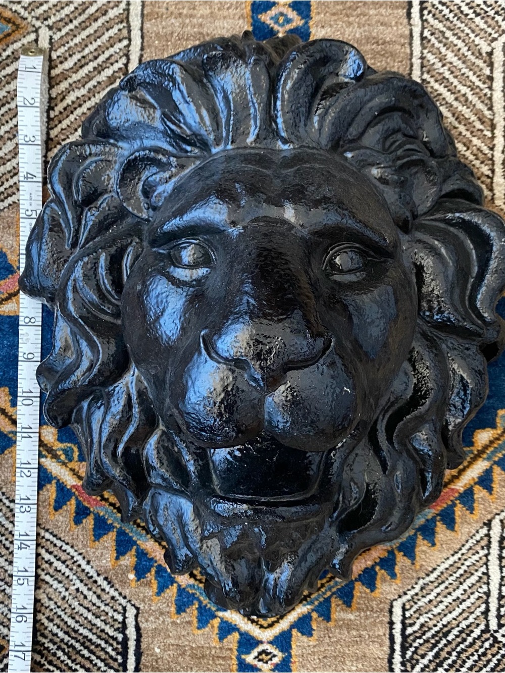 Retro Black Lion Head Fiberglass Wall Accent